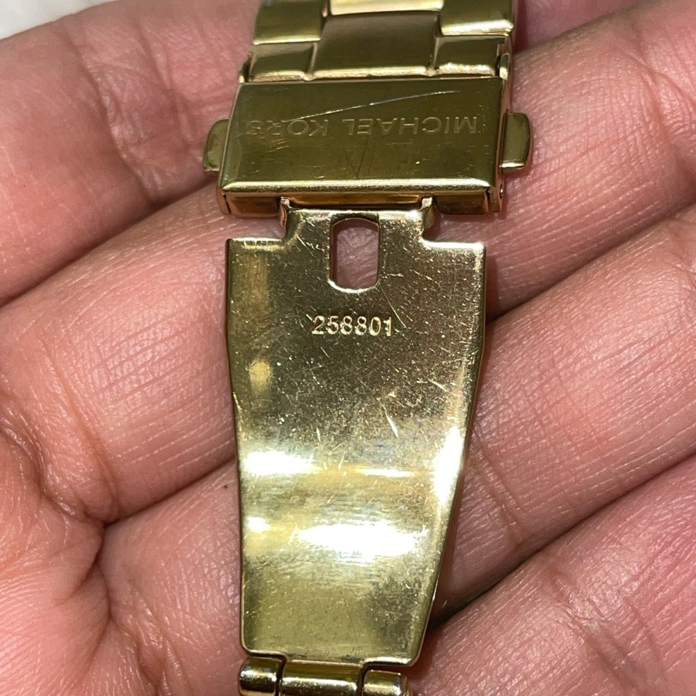Michael Kors Women's Slim Runway Popular Watch - Picture 5 of 12